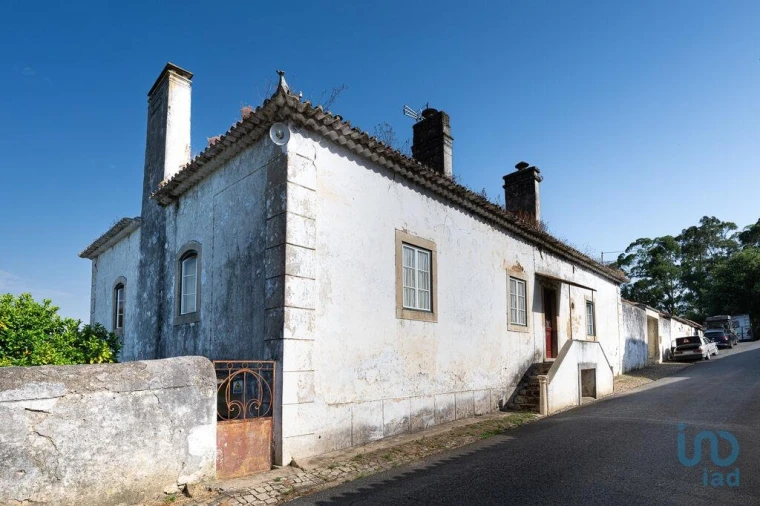 Moradia T7 para Venda em Santo Quintino Foto 8