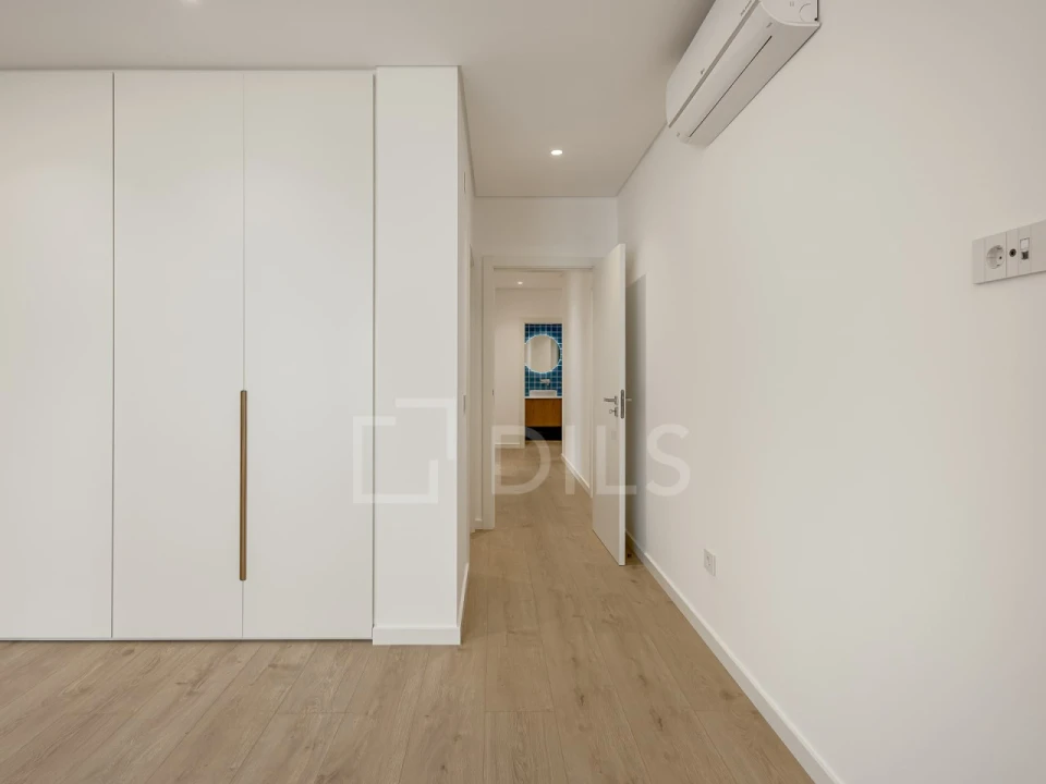 Apartamento T3 para Venda em Carcavelos e Parede Foto 17