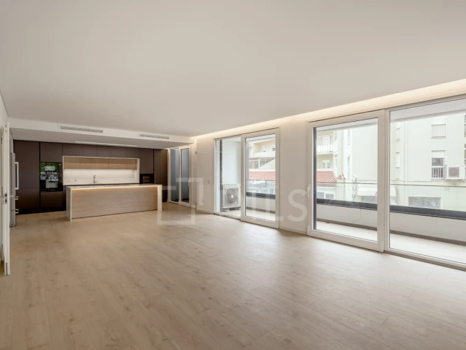 Apartamento T3 para Venda em Carcavelos e Parede