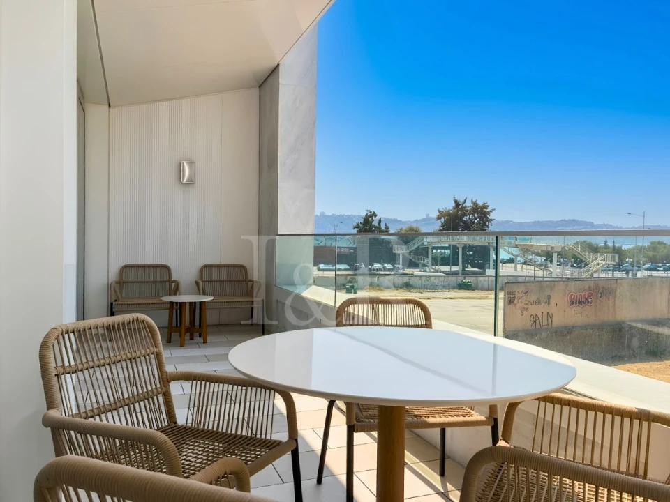 Apartamento T1 para Venda em Alcantara Foto 1