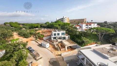 Moradia T4 para Venda em Albufeira e Olhos de Água