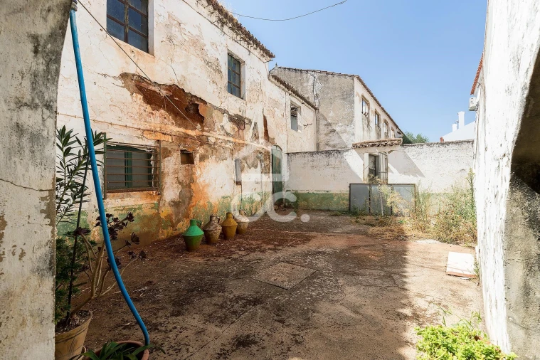 Moradia T2 para Venda em Borba (São Bartolomeu) Foto 7