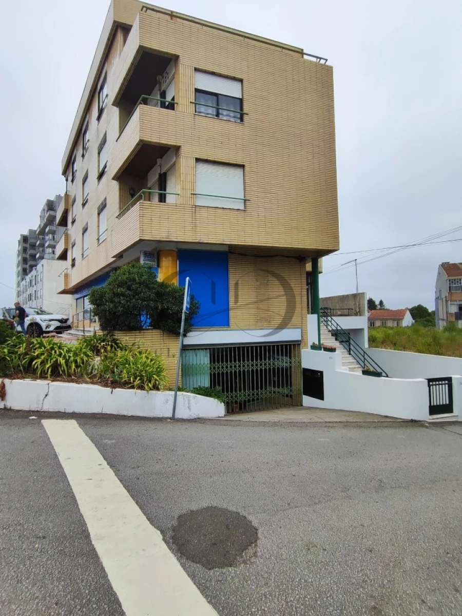 Loja para Venda em Pedroso e Seixezelo Foto 3