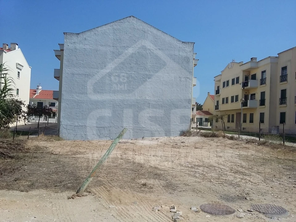 Terreno P/ Prédio para Venda em Benavente Foto 1