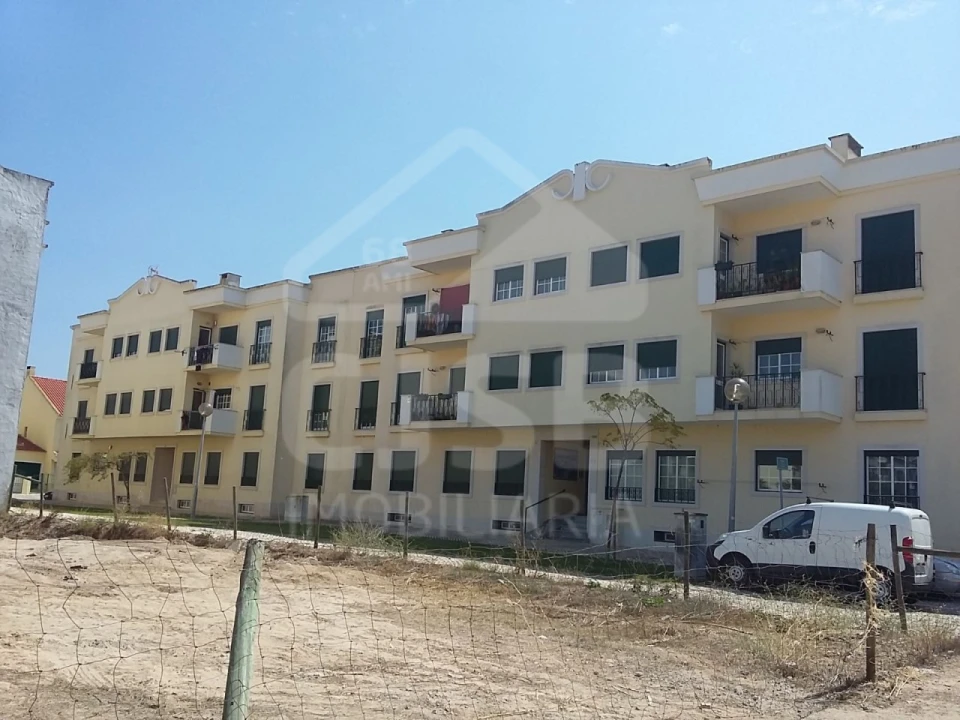 Terreno P/ Prédio para Venda em Benavente Foto 3