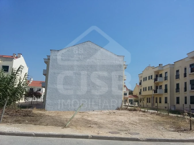 Terreno P/ Prédio para Venda em Benavente Foto 2