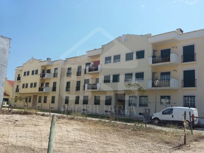 Terreno P/ Prédio para Venda em Benavente Foto 3