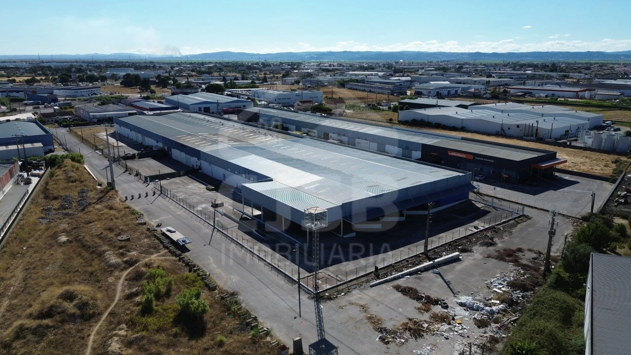Armazém para Venda em Samora Correia Foto 32