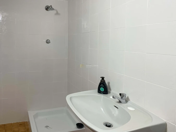 Garagem para Arrendamento em Marvila, Ribeira Santarém, São Salvador, São Nicolau Foto 12