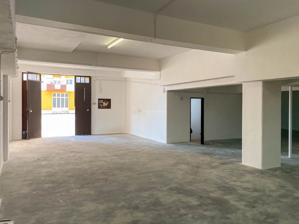 Garagem para Arrendamento em Marvila, Ribeira Santarém, São Salvador, São Nicolau Foto 4
