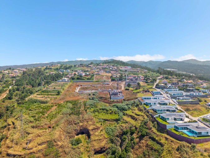 Moradia T3 para Venda em Prazeres Foto 23