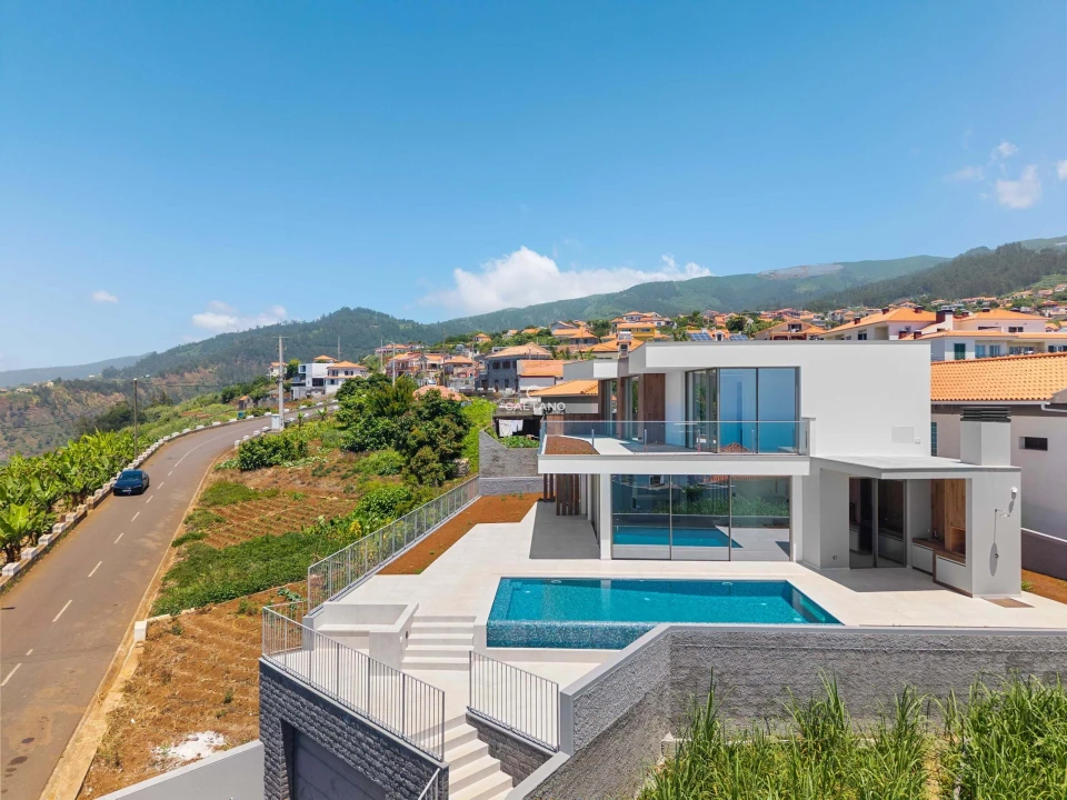 Moradia T3 para Venda em Canhas Foto 48