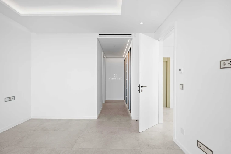 Moradia T3 para Venda em Canhas Foto 11