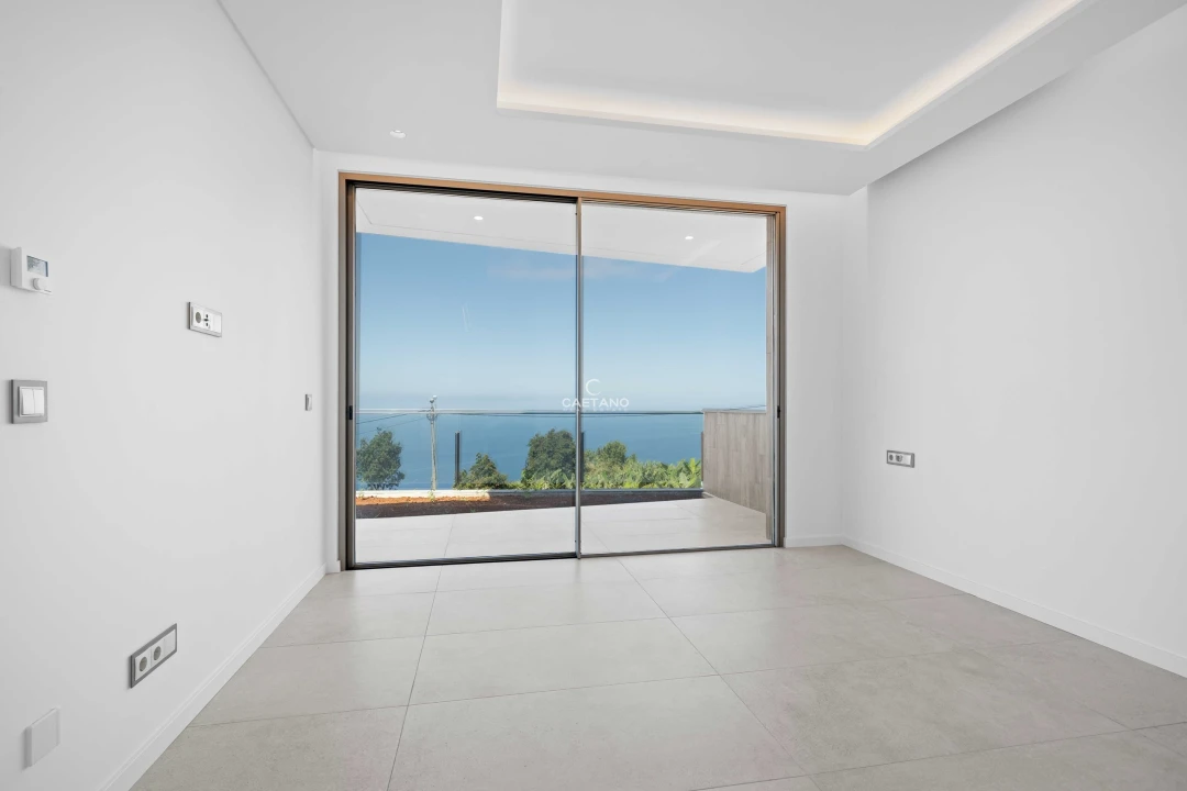 Moradia T3 para Venda em Canhas Foto 10