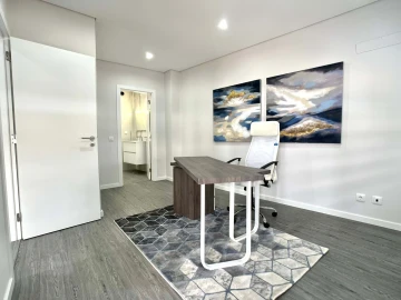 Apartamento T4 para Venda em Quelfes