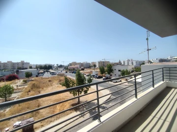 Apartamento T4 para Venda em Quelfes