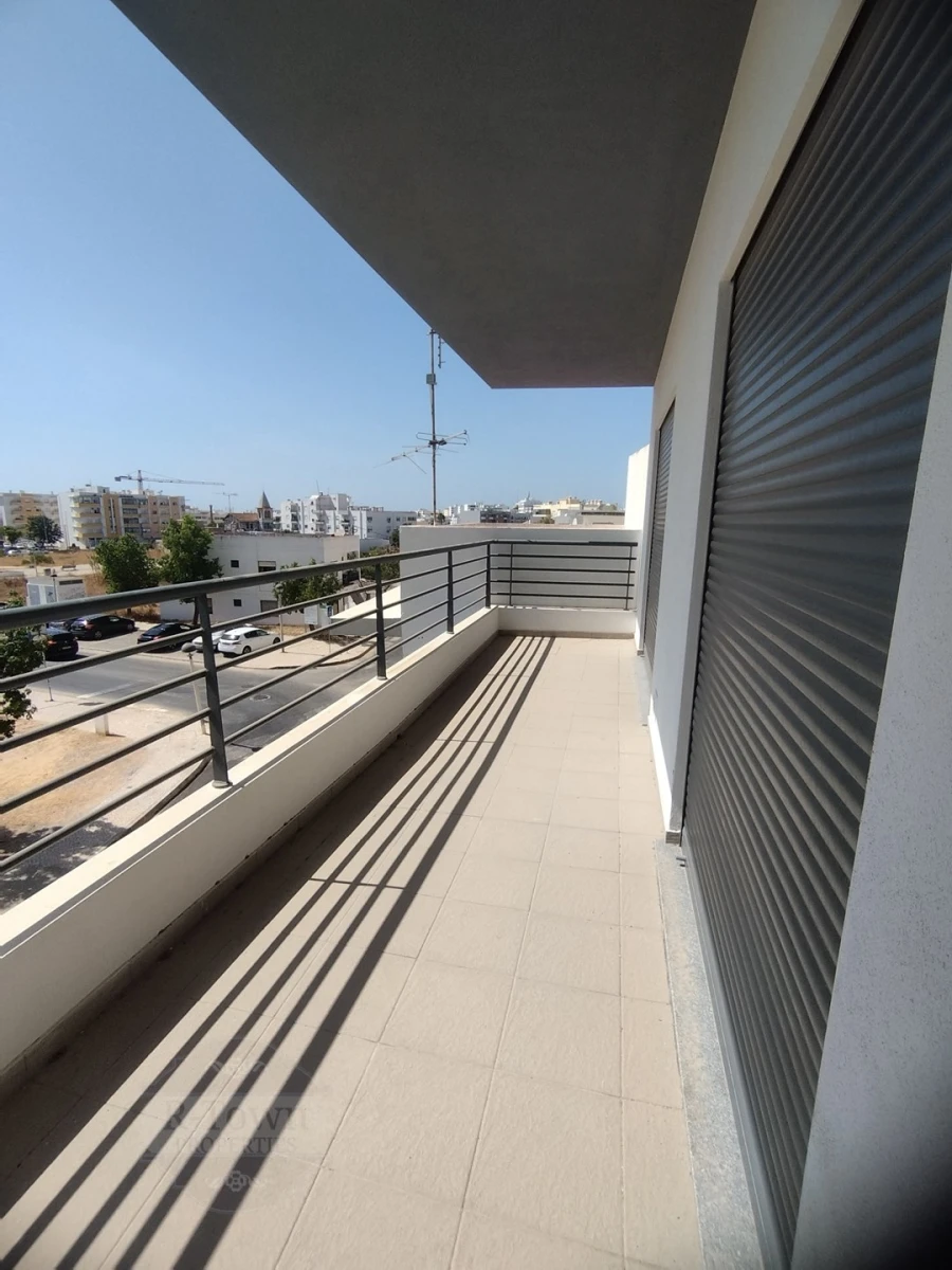 Apartamento T4 para Venda em Quelfes Foto 13