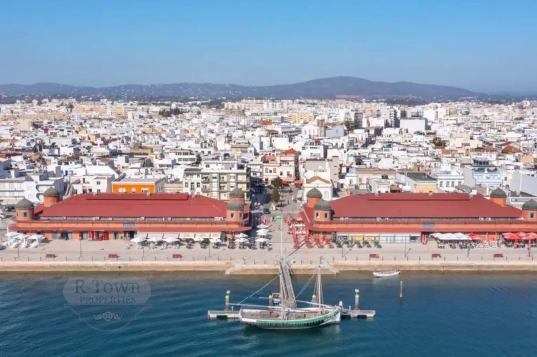 Apartamento T3 para Venda em Quelfes Foto 8