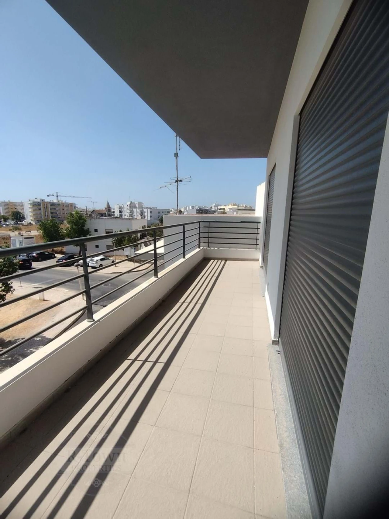 Apartamento T3 para Venda em Quelfes Foto 6