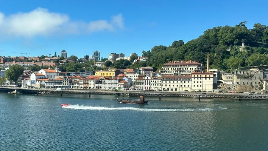 Apartamento T2 para Arrendamento em Santa Marinha e São Pedro da Afurada