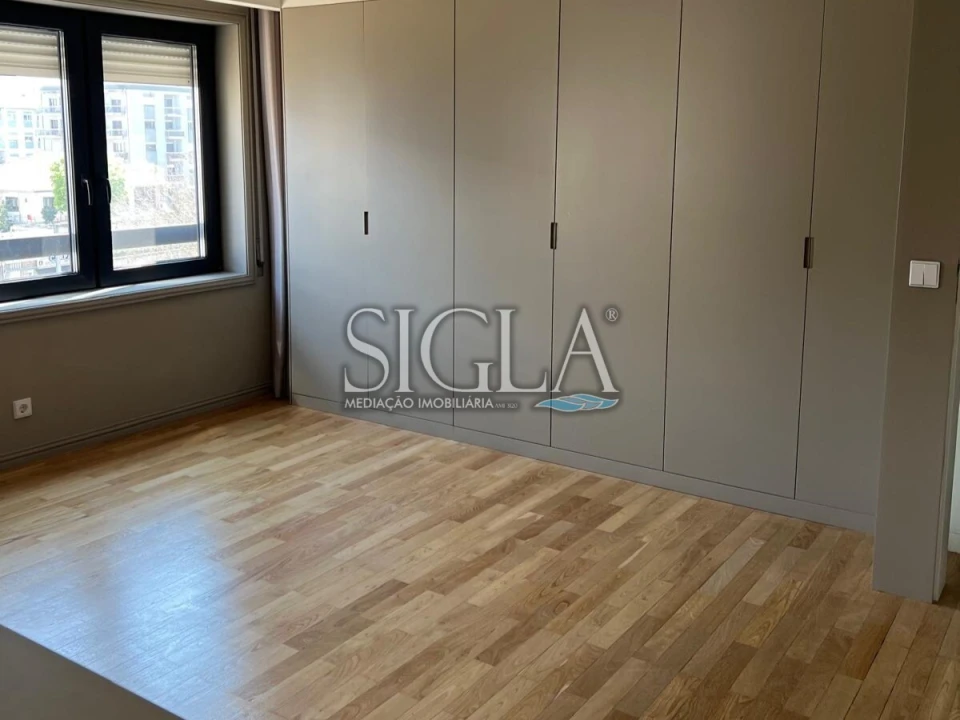 Apartamento T4 para Arrendamento em Mafamude e Vilar do Paraíso Foto 7