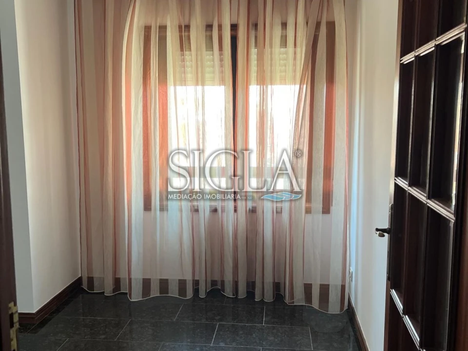 Apartamento T4 para Arrendamento em Mafamude e Vilar do Paraíso Foto 9