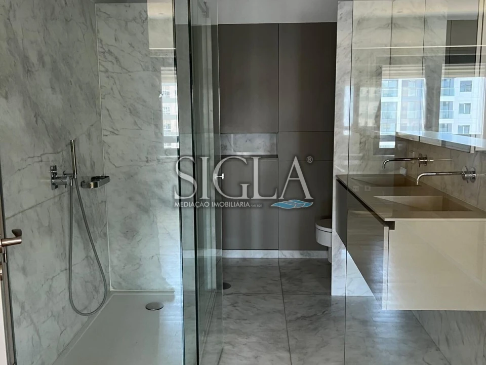 Apartamento T4 para Arrendamento em Mafamude e Vilar do Paraíso Foto 11