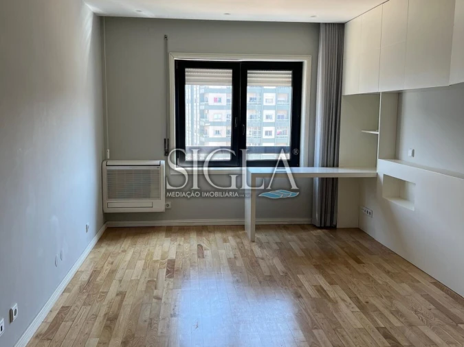 Apartamento T4 para Arrendamento em Mafamude e Vilar do Paraíso Foto 10