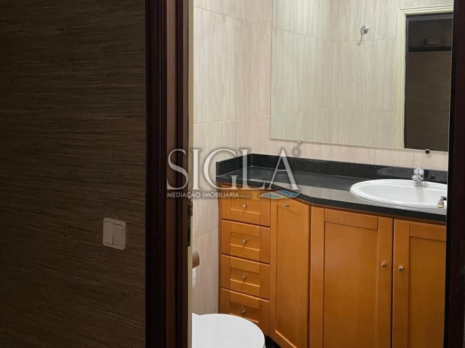 Apartamento T4 para Arrendamento em Mafamude e Vilar do Paraíso Foto 13