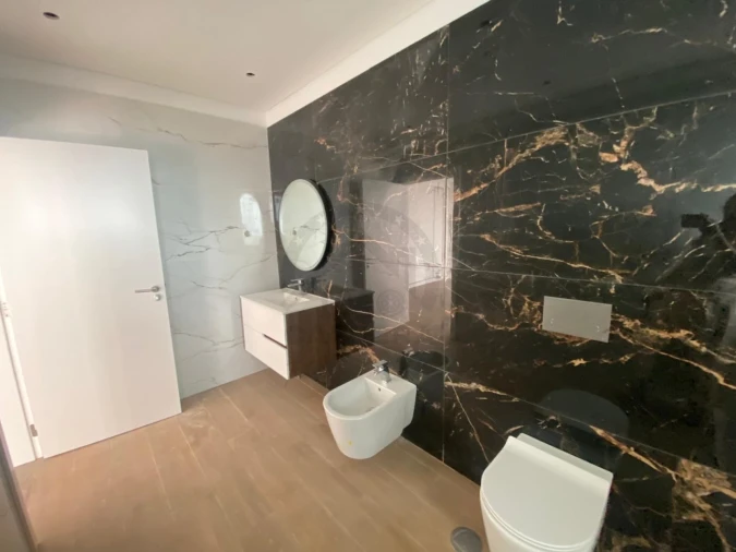 Moradia T3 para Venda em Agua de Pena Foto 24