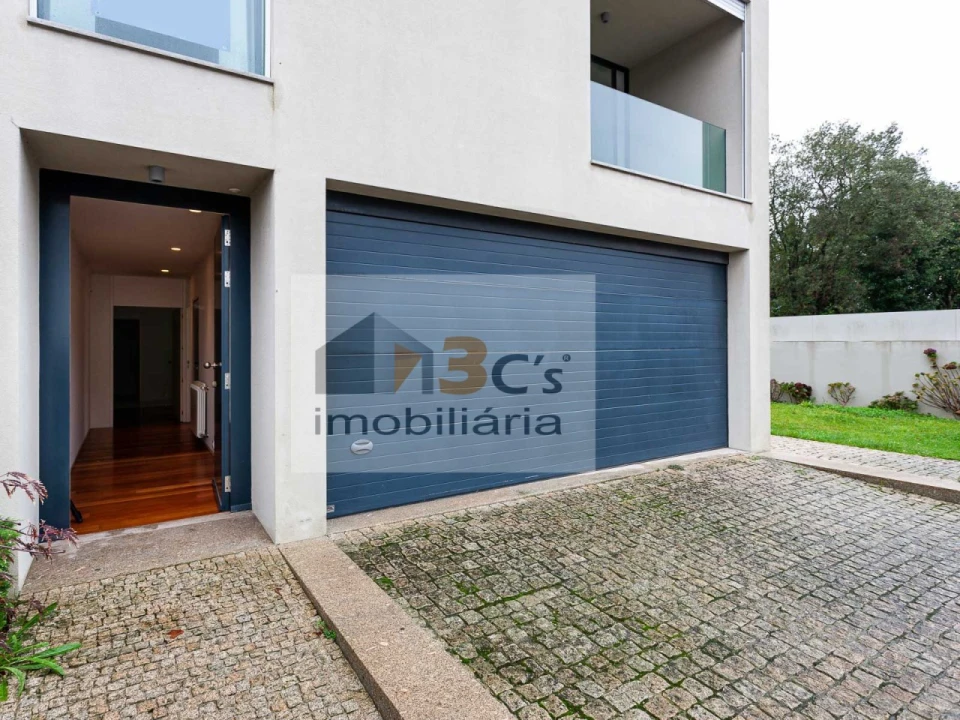 Moradia T4 para Venda em Aldoar, Foz do Douro e Nevogilde Foto 3