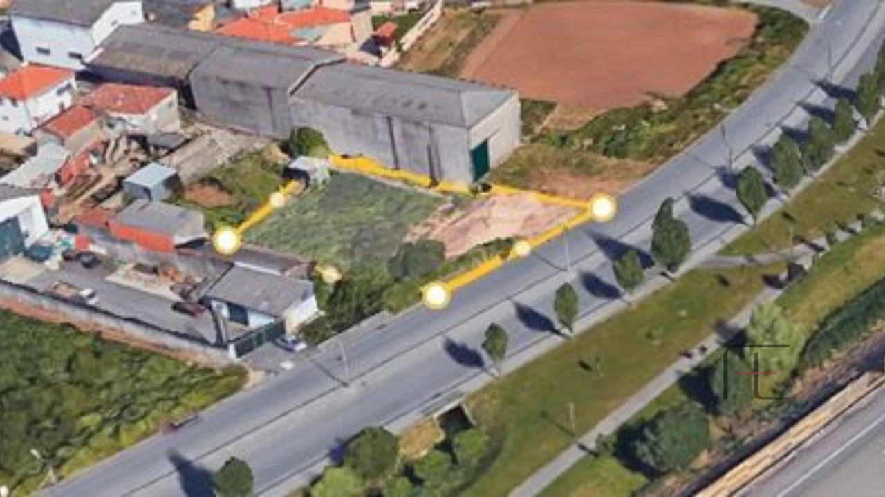 Terreno Misto para Venda em Santa Maria de Lamas Foto 9