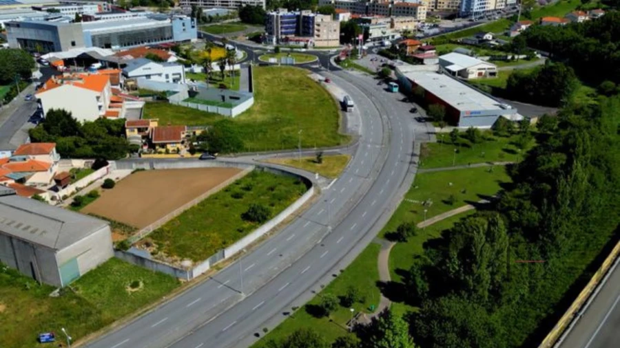 Terreno Misto para Venda em Santa Maria de Lamas Foto 5