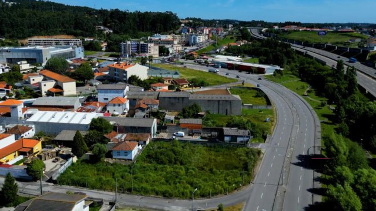 Terreno Misto para Venda em Santa Maria de Lamas Foto 13