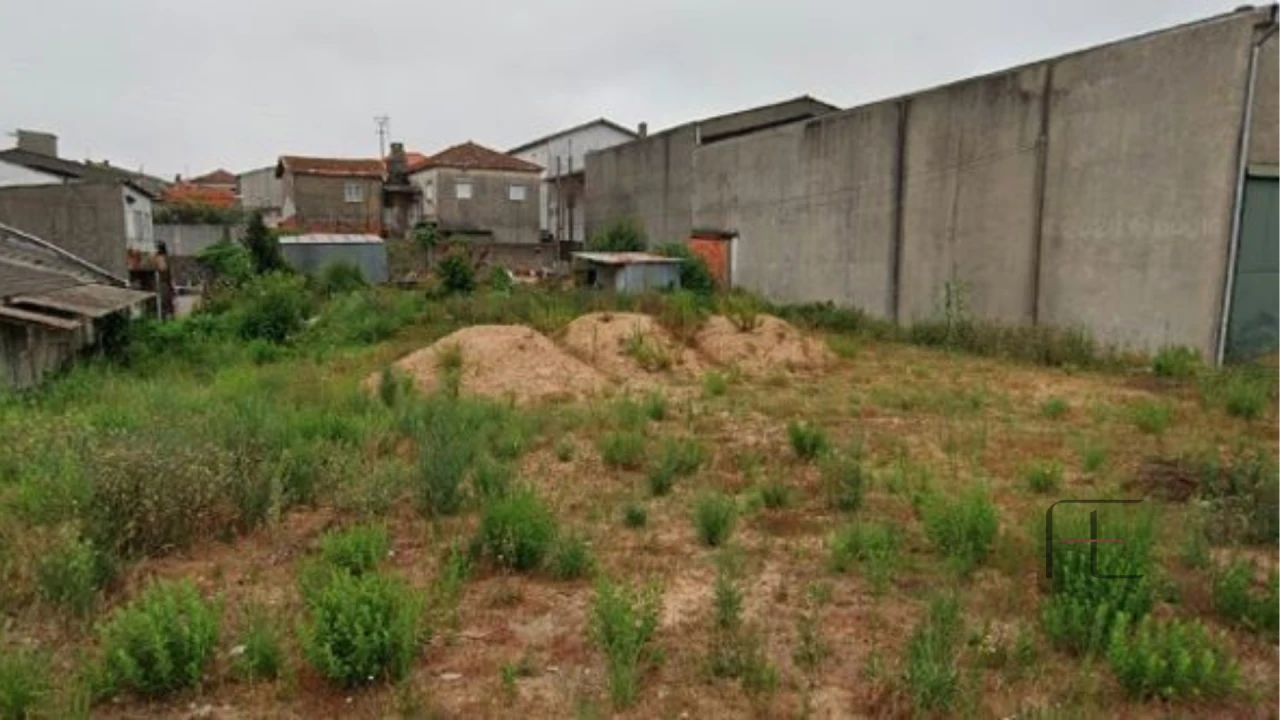 Terreno Misto para Venda em Santa Maria de Lamas Foto 6