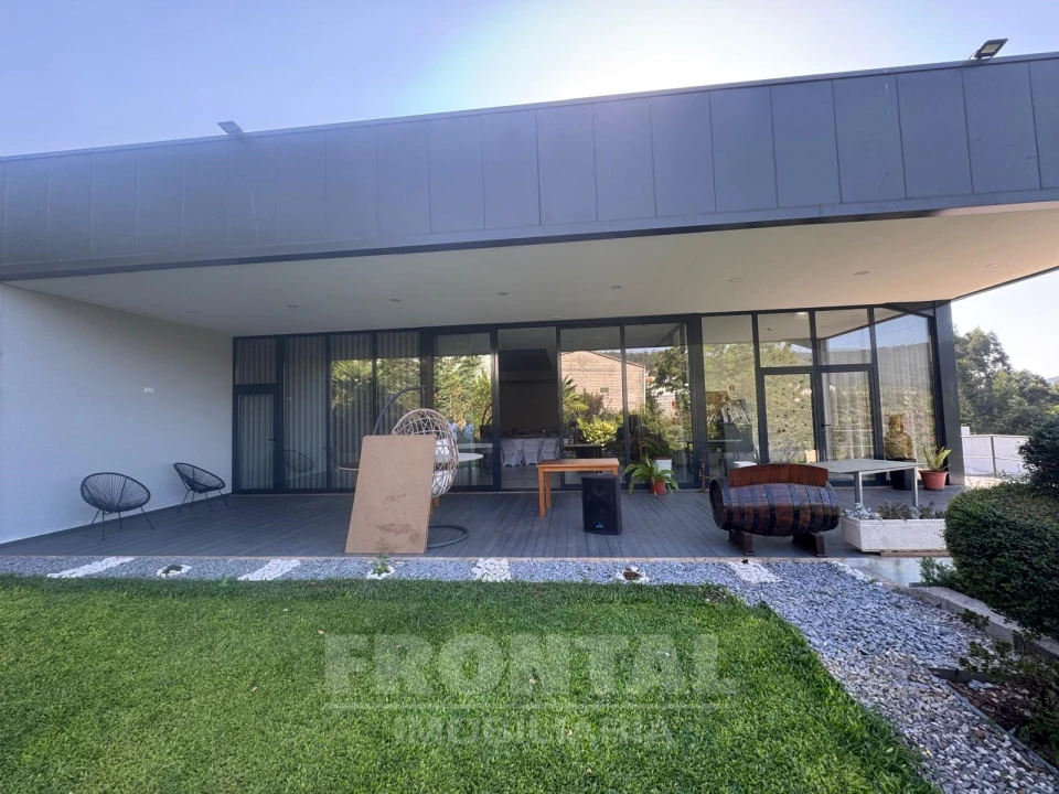 Moradia T3 para Venda em Reguenga Foto 9