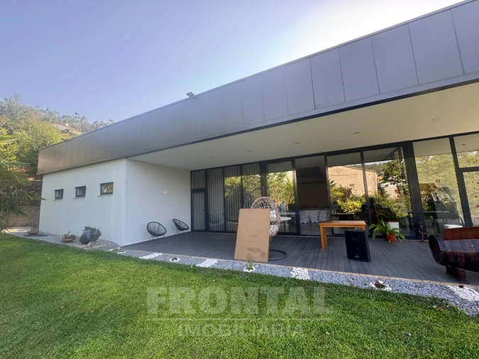 Moradia T3 para Venda em Reguenga Foto 46