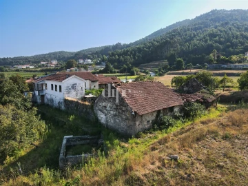 Quinta T4 para Venda em Sande Vila Nova e Sande São Clemente