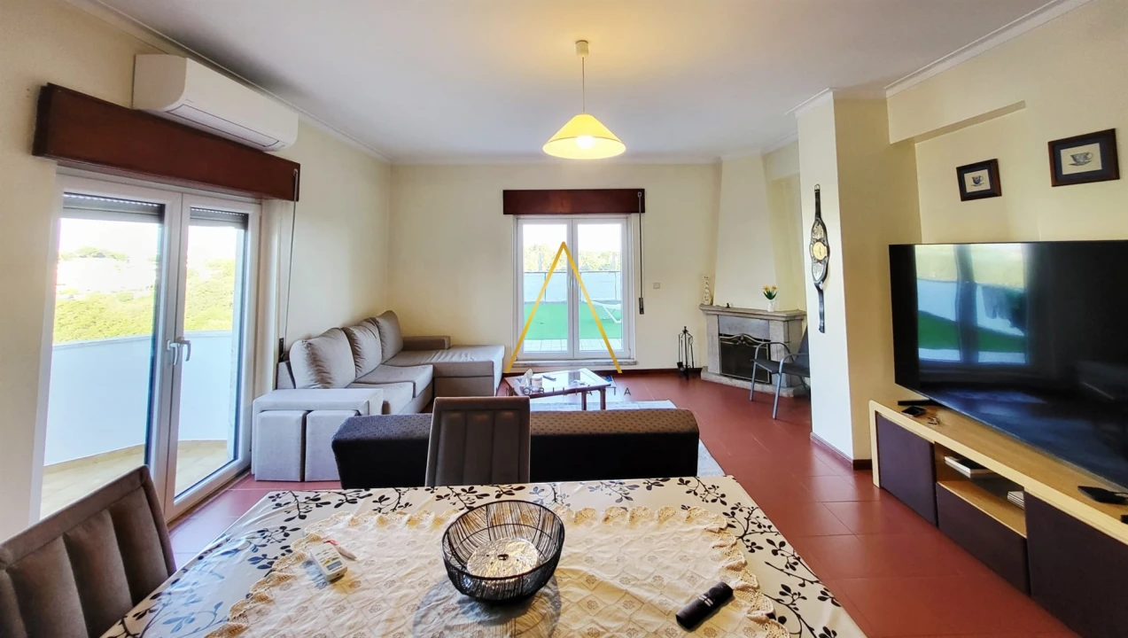 Apartamento T3 para Venda em Repeses e São Salvador Foto 2