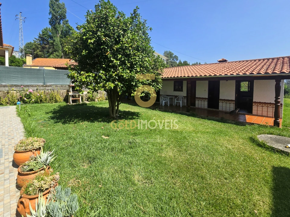 Moradia T4 para Venda em Nogueira do Cravo e Pindelo Foto 8