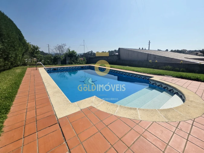 Moradia T4 para Venda em Nogueira do Cravo e Pindelo Foto 4