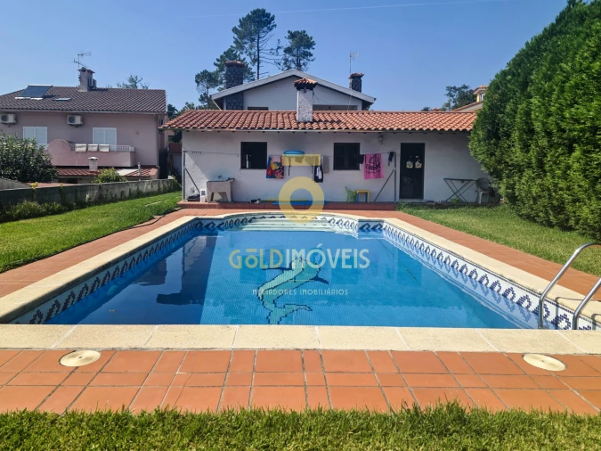 Moradia T4 para Venda em Nogueira do Cravo e Pindelo Foto 2