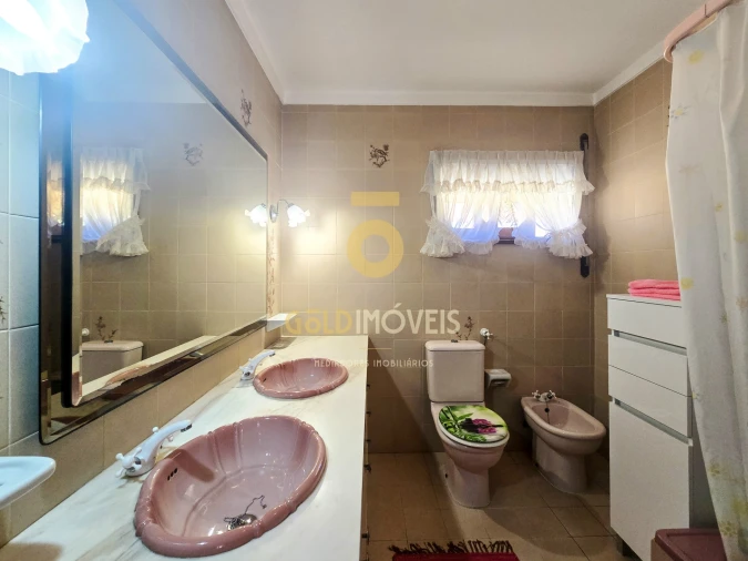 Moradia T4 para Venda em Nogueira do Cravo e Pindelo Foto 36