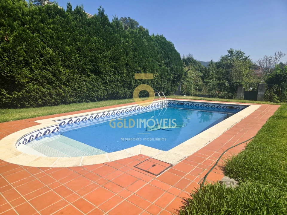 Moradia T4 para Venda em Nogueira do Cravo e Pindelo Foto 9