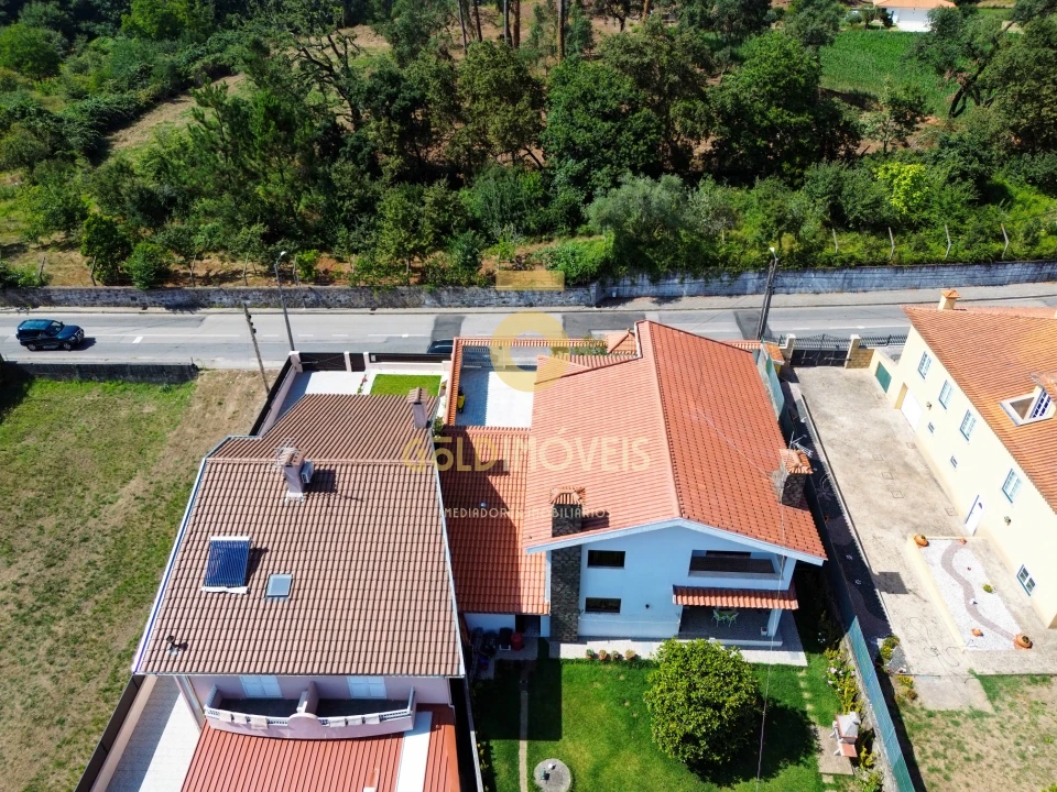 Moradia T4 para Venda em Nogueira do Cravo e Pindelo Foto 18