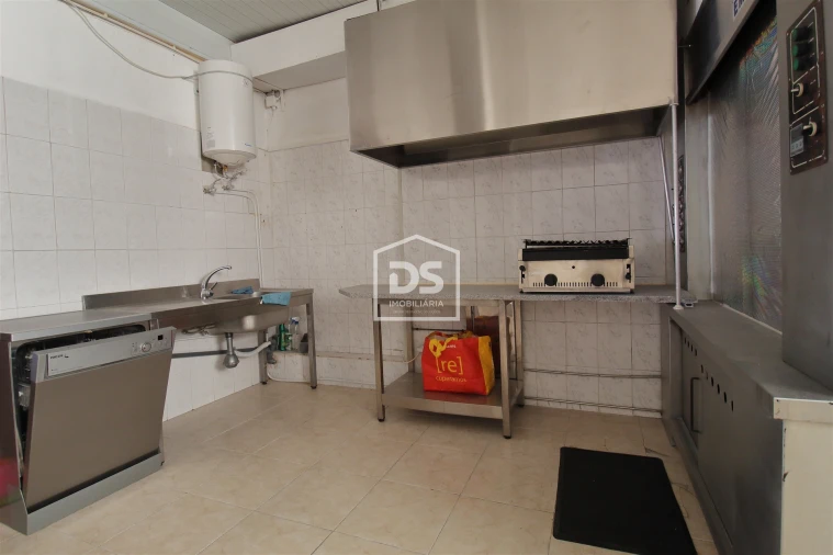 Loja para Venda em Nespereira e Casais Foto 8