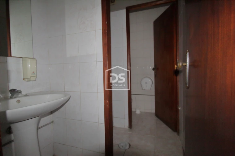 Loja para Venda em Nespereira e Casais Foto 13