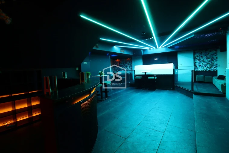 Negócio para Arrendamento em Sobrado e Bairros Foto 3