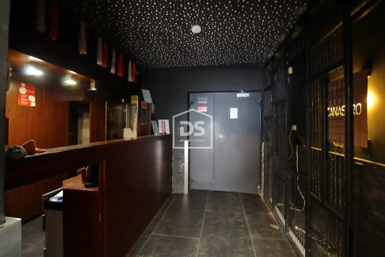 Negócio para Arrendamento em Sobrado e Bairros Foto 29