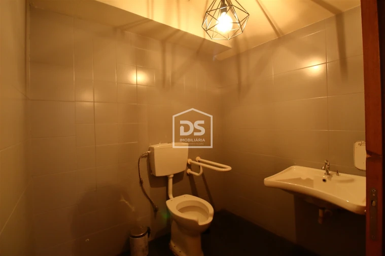 Negócio para Arrendamento em Sobrado e Bairros Foto 19